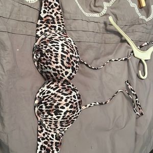 Leopard print bikini top with removable strap and tie detail